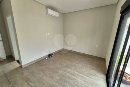 Casa à venda com 3 suítes no condomínio Terras de São Francisco, Vinhedo - SP