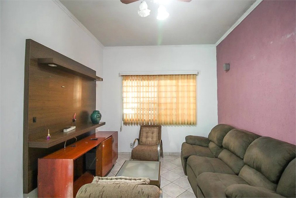 Sobrado para alugar com 3 quartos, sendo 2 suítes, em Jaraguá, São Paulo, SP