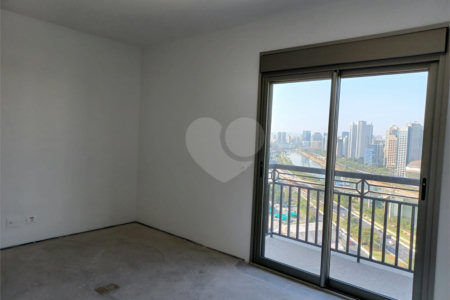 Apartamento à venda com 4 suítes em Real Parque, São Paulo, SP