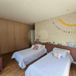Casa à venda com 4 suítes no condomínio Residencial Itahyê, Santana de Parnaíba - SP