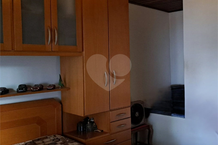 Casa à venda com 3 quartos em Vila Guarani, São Paulo, SP