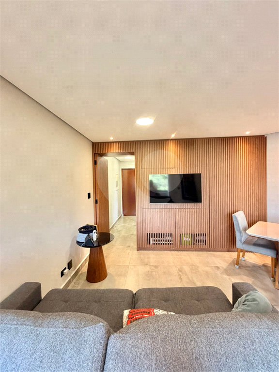 Apartamento à venda com 3 quartos, sendo 1 suíte,  em Vila Paulicéia, São Paulo, SP