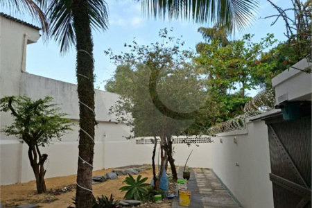 Casa à venda com 3 quartos, sendo 1 suíte, em Vargem Pequena, Rio de Janeiro, RJ