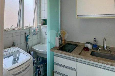 Apartamento à Venda no Campo Belo – Rua Demóstenes, 606
