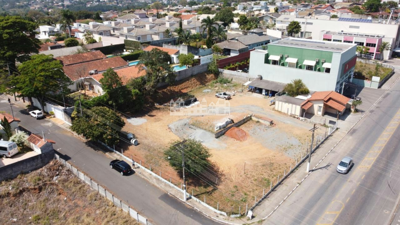 Terreno plano à venda ou locação na Alameda Lucas Nogueira Garcez – Vila Giglio, Atibaia