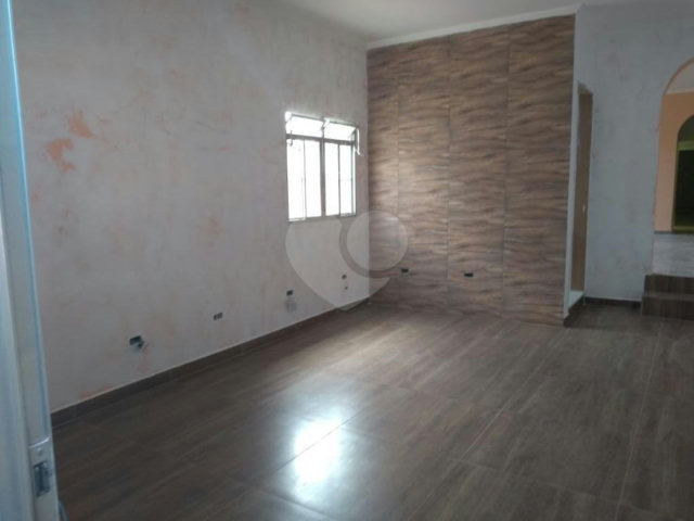 Casa em condomínio à venda com 2 quartos, sendo 1 suíte,  em Freguesia do Ó, São Paulo, SP
