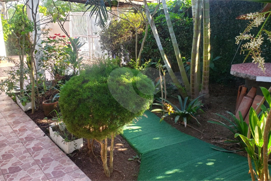 Sobrado à venda com 3 quartos, sendo 1 suíte, em Horto, São Paulo, SP