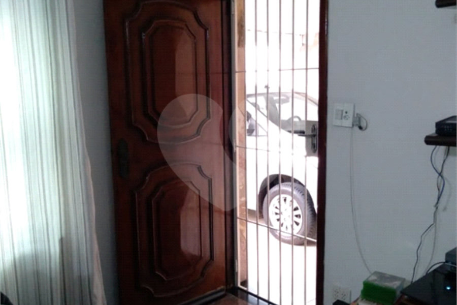 Casa Térrea à venda com 3 quartos, sendo 1 suíte, em Vila Galvão, Guarulhos, SP