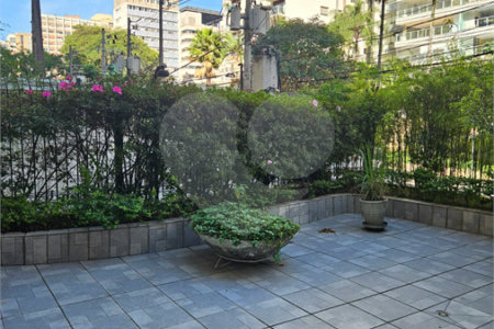 Apartamento à venda com 3 quartos, sendo 1 suíte,  em Itaim Bibi, São Paulo, SP