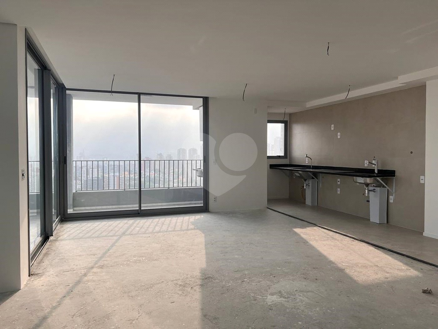 Apartamento à venda com 3 quartos, sendo 1 suíte, em Pinheiros, São Paulo, SP