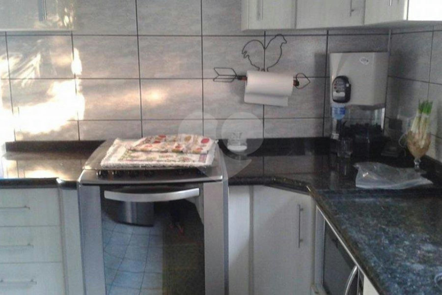 Casa Térrea à venda com 3 quartos, sendo 1 suíte, em Parque Peruche, São Paulo, SP