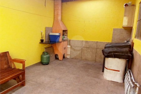 Casa à venda com 2 quartos, sendo 1 suíte, no condomínio Residencial Mirage, Mogi das Cruzes - SP