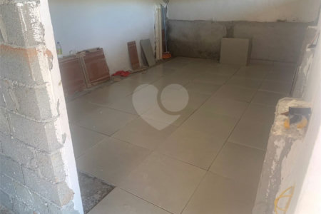 Sobrado à venda com 4 suítes em Jardim Centenário, Atibaia, SP