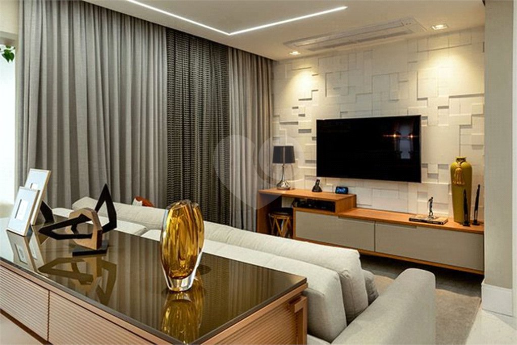 Apartamento à venda com 3 suítes em Indianópolis, São Paulo, SP