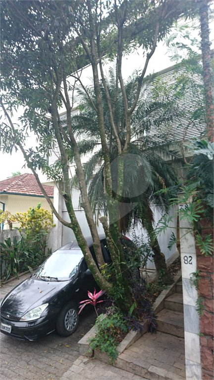 Sobrado à venda com 5 quartos, sendo 2 suítes, em Tremembé, São Paulo, SP