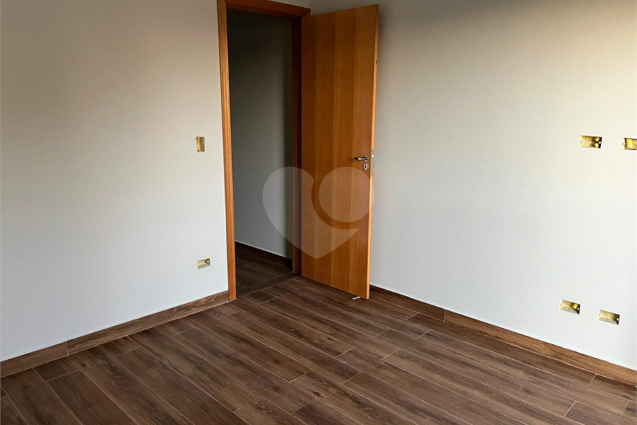 Sobrado à venda com 3 quartos, sendo 1 suíte, em Jardim Maristela, São Paulo, SP