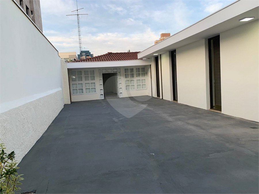Imóvel Comercial á venda em São Carlos, rua São Sebastião.