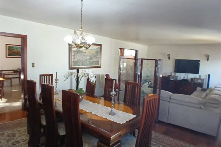 Sobrado à venda com 4 quartos, sendo 2 suítes,  em Jardim Leonor, São Paulo, SP