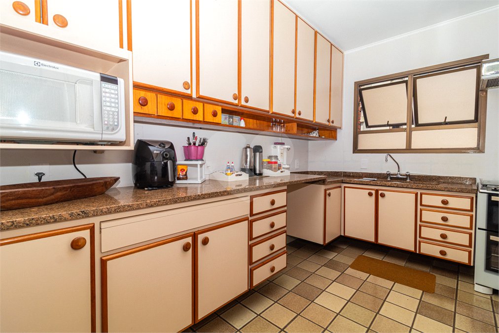 Apartamento à venda com 4 quartos, sendo 2 suítes, em Campo Belo, São Paulo, SP