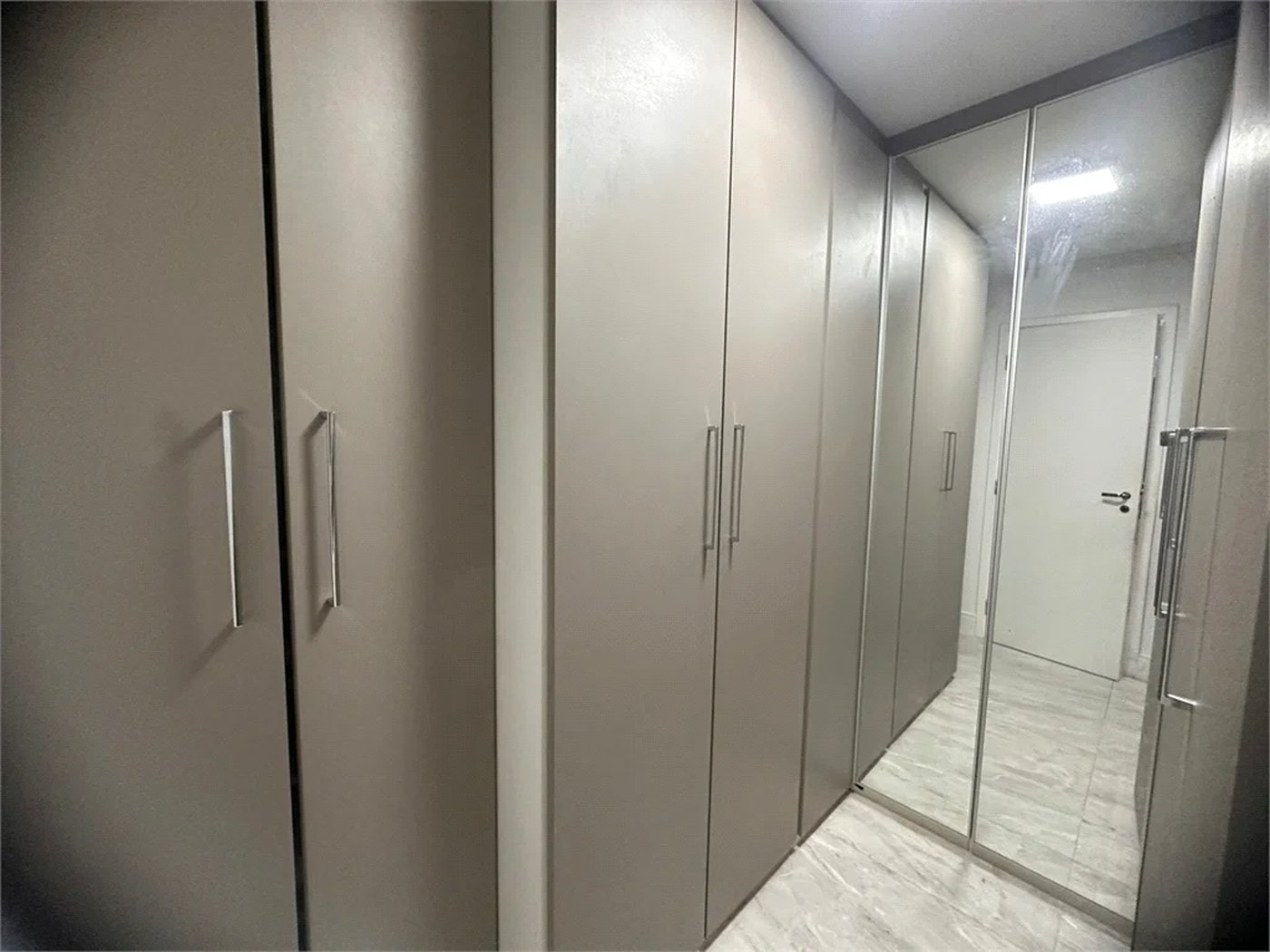 Apartamento à venda com 4 quartos, sendo 3 suítes,  em Paraíso do Morumbi, São Paulo, SP