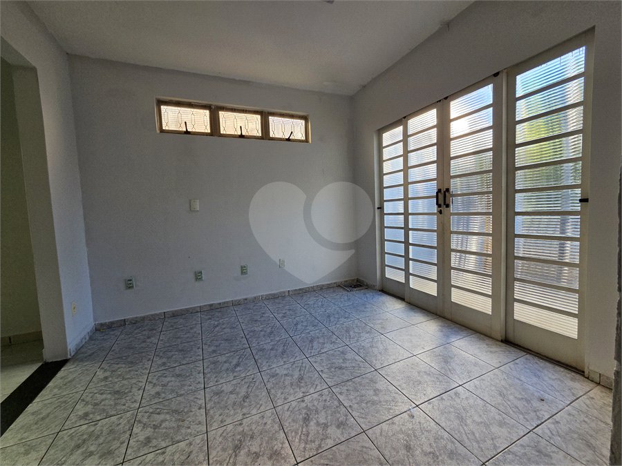 Casa à venda com 2 quartos, sendo 1 suíte, em Jardim Sandra, Sorocaba, SP