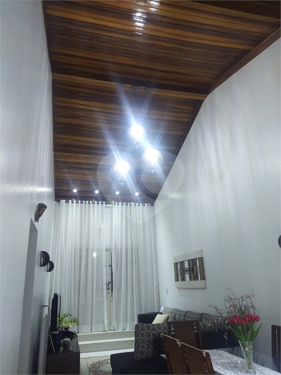 Sobrado à venda com 3 quartos, sendo 1 suíte, em Vila Guilherme, São Paulo, SP