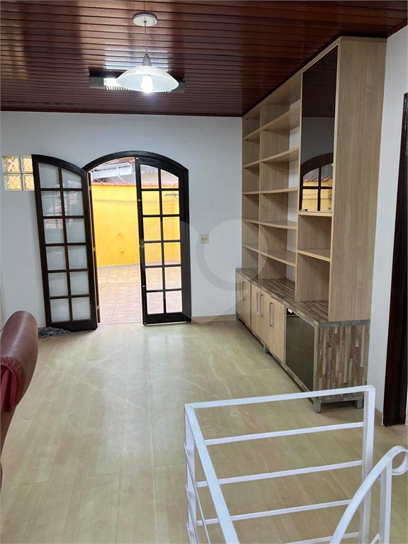 Sobrado à venda com 5 quartos, sendo 2 suítes, em Vila Universitária, São Paulo, SP