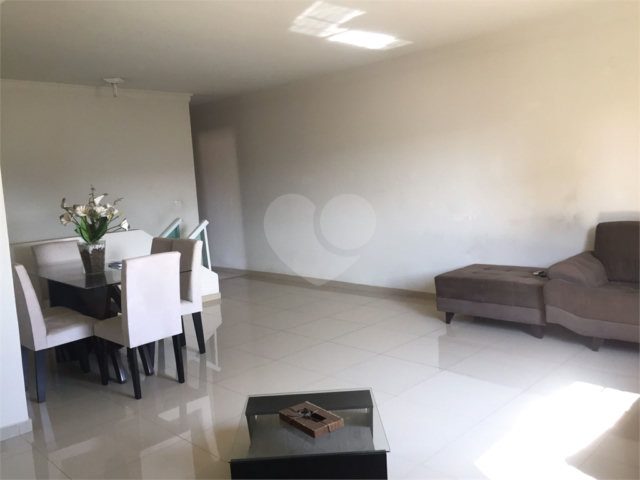 Sobrado à venda com 3 quartos, sendo 2 suítes,  em Vila Nova Cachoeirinha, São Paulo, SP