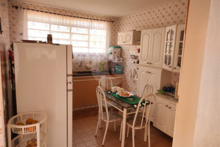 Sobrado à venda com 3 quartos no Centro, Jarinu, SP