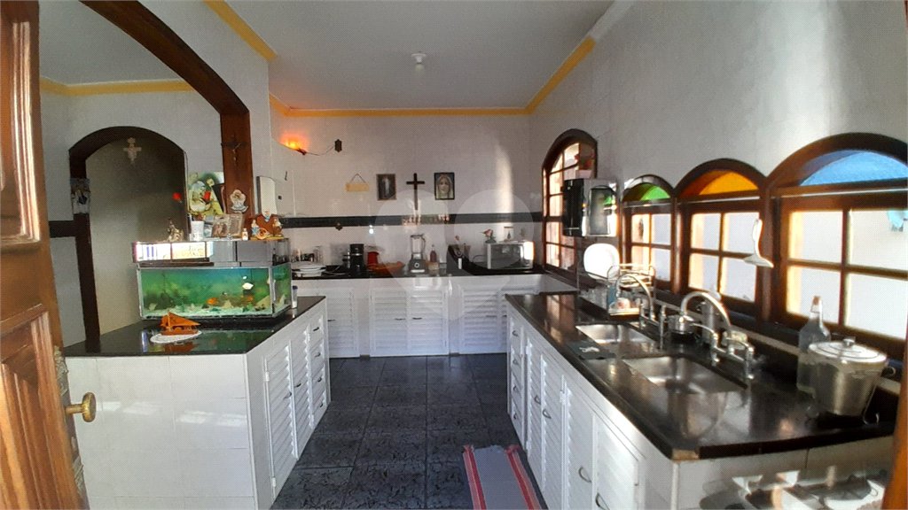 Casa à venda com 4 quartos, sendo 1 suíte, em Bangu, Rio de Janeiro, RJ