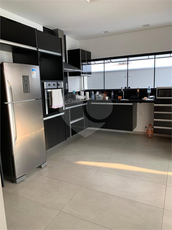Casa à venda com 4 quartos, sendo 1 suíte, no condomínio Lagos D Icaraí, Salto - SP