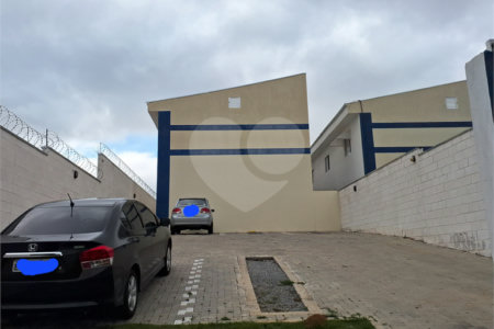 Casa à venda com 2 quartos no condomínio Residencial Cristal Lll, Mogi das Cruzes - SP