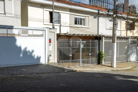 Casa à venda com 3 quartos, sendo 1 suíte, em Vila Cordeiro, São Paulo, SP