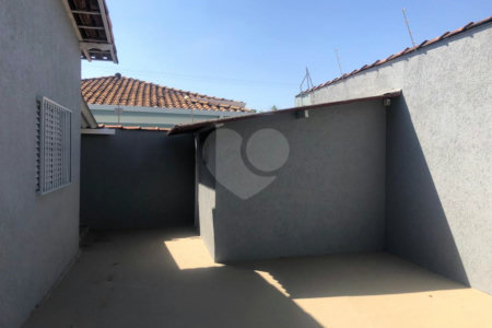 Casa térrea na Vila Nery .