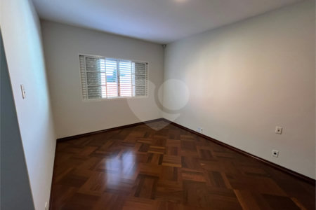 Casa à venda com 3 quartos, sendo 1 suíte, em Jardim Itália, Itapetininga, SP
