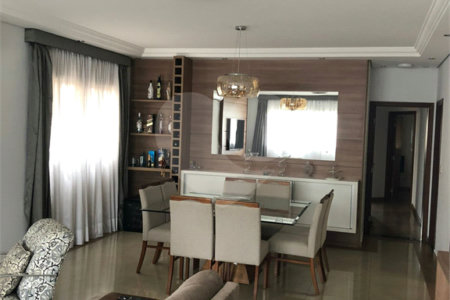 Casa à venda com 3 quartos, sendo 1 suíte, no condomínio Fiorella, Valinhos - SP