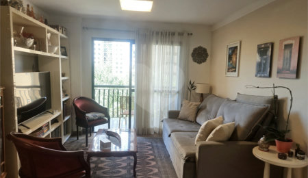 Apartamento à venda com 3 quartos, sendo 1 suíte,  em Alto da Boa Vista, São Paulo, SP