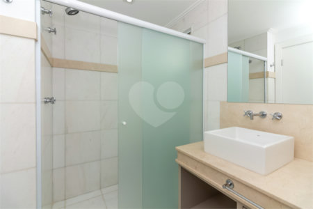 Apartamento à venda com 3 suítes em Alto da Boa Vista, São Paulo, SP