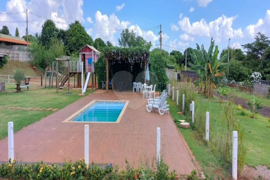 Chácara à venda com 4 quartos, sendo 1 suíte,  em Jardim dos Ipês, Brodowski, SP