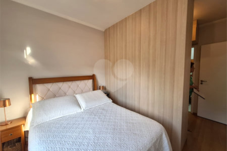 Casa à venda com 3 quartos, sendo 1 suíte, no condomínio Villaggio Tronchim, São Paulo - SP