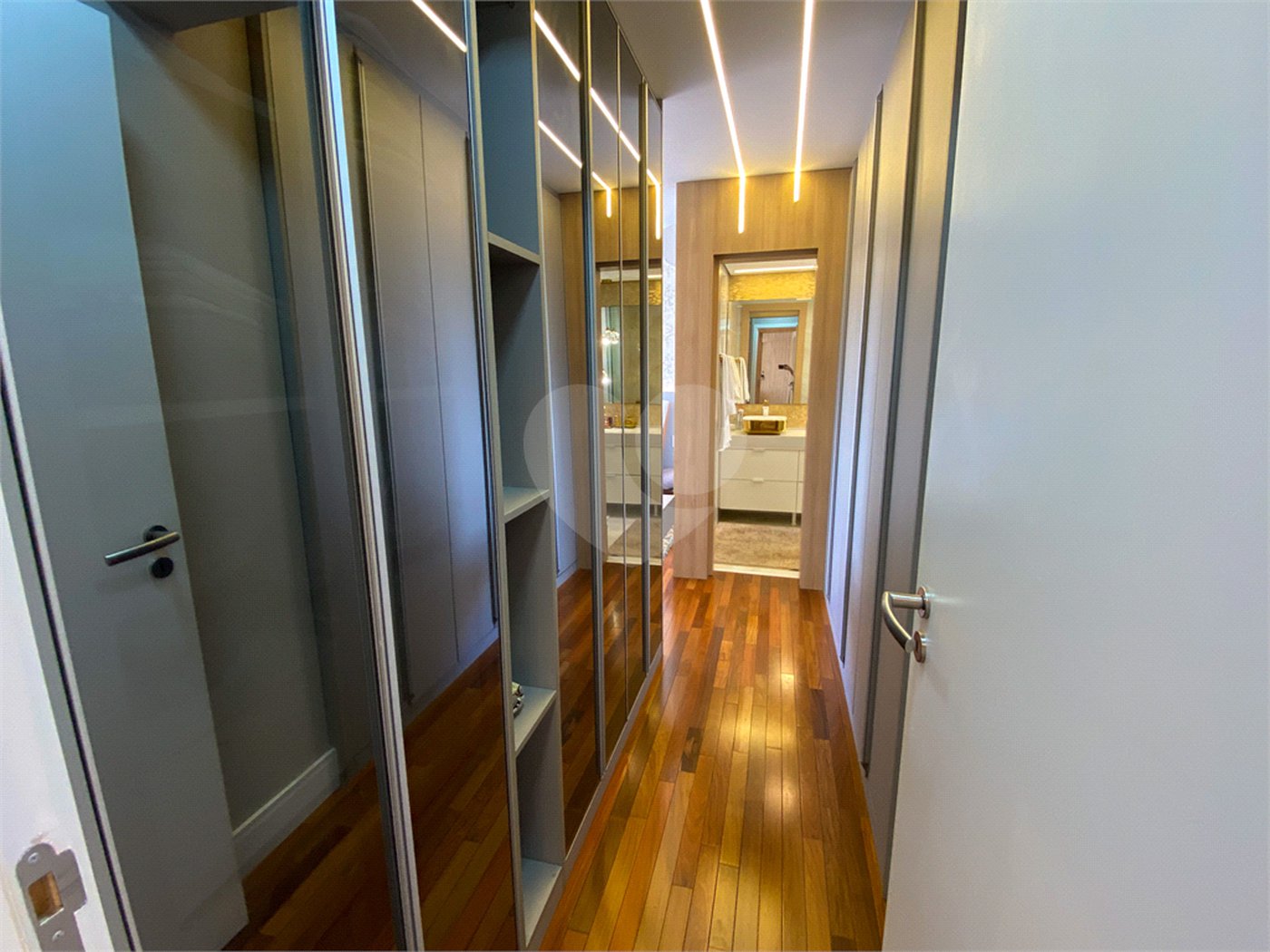 Apartamento à venda com 3 suítes em Vila Pompéia, São Paulo, SP