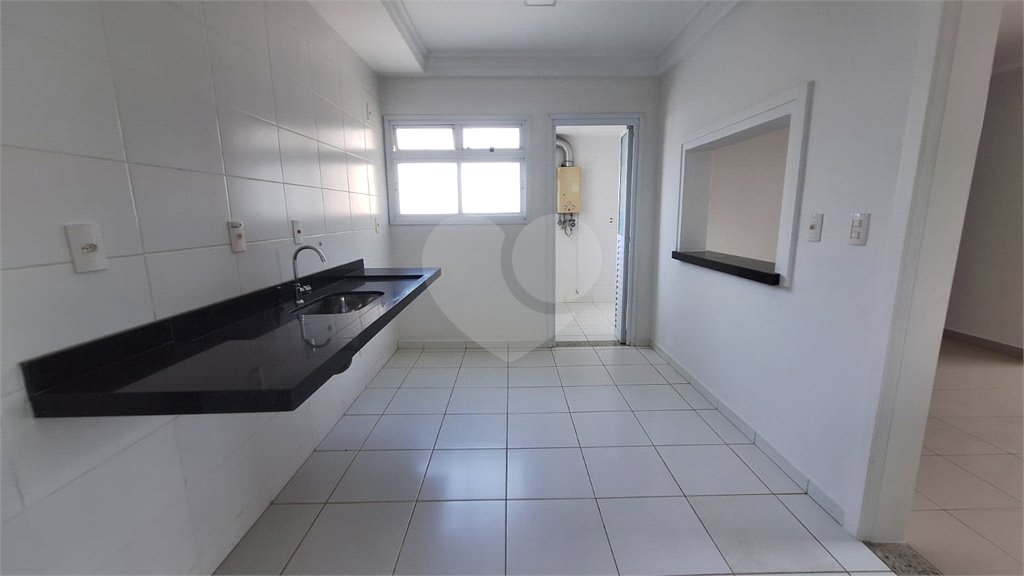 Apartamento à venda com 3 quartos, sendo 1 suíte,  em Parque Campolim, Sorocaba, SP