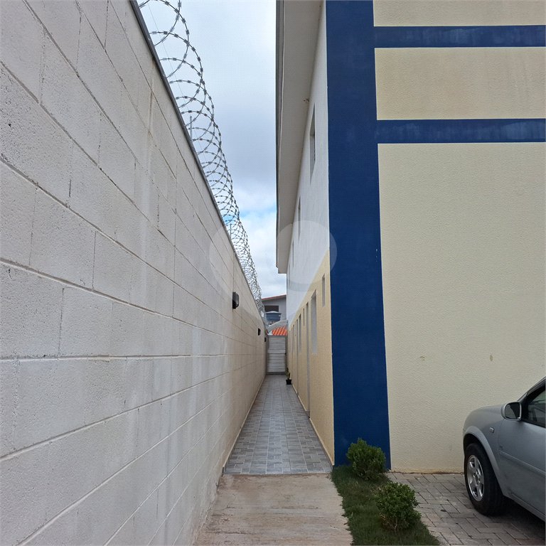 Casa à venda com 2 quartos no condomínio Residencial Cristal Lll, Mogi das Cruzes - SP