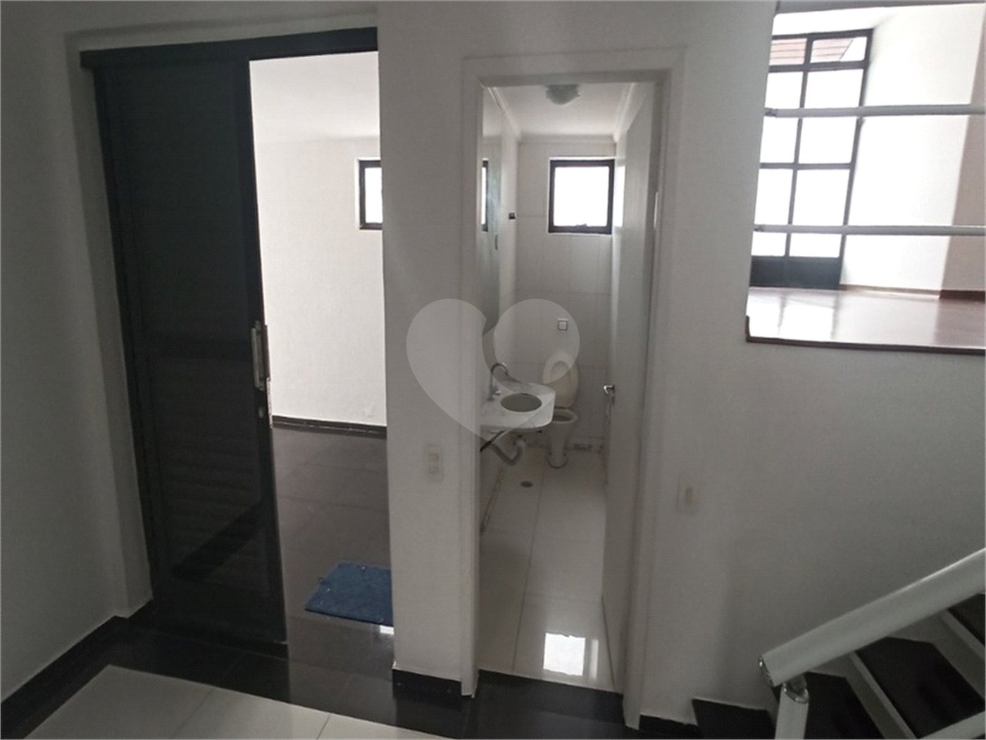 Sobrado para alugar com 3 quartos, sendo 1 suíte,  em Vila Oliveira, Mogi das Cruzes, SP
