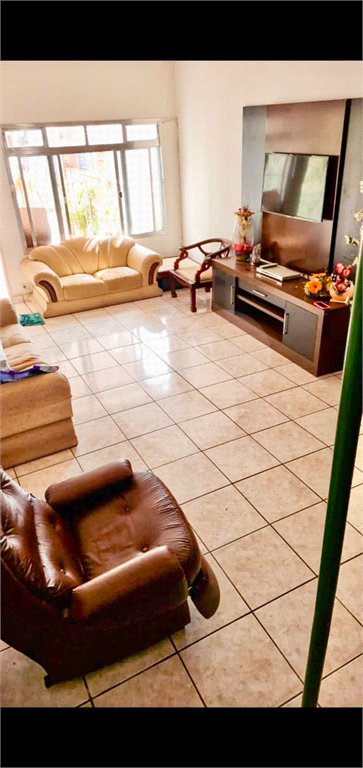 Sobrado à venda com 3 quartos, sendo 1 suíte,  em Vila Firmiano Pinto, São Paulo, SP