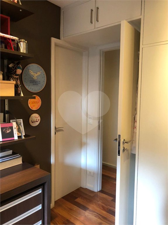 Apartamento à venda com 4 quartos, sendo 3 suítes, em Alto da Boa Vista, São Paulo, SP