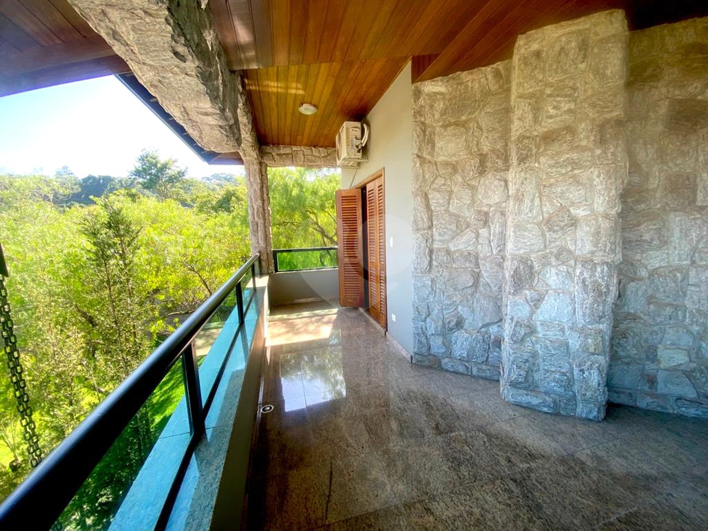 Casa à venda com 4 quartos, sendo 2 suítes, no condomínio Bosque de Grevilea, Vinhedo - SP