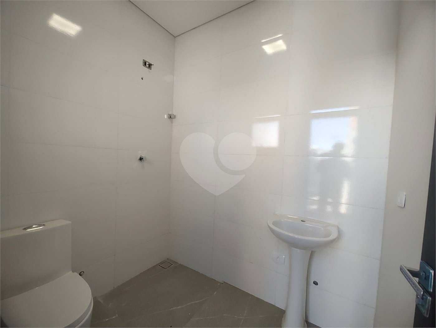 Casa à venda com 3 suítes no condomínio Terras de São Francisco, Sorocaba - SP