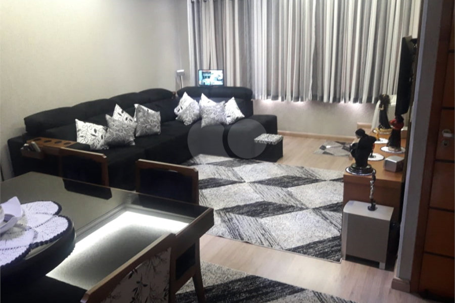 Sobrado à venda com 3 quartos, sendo 1 suíte, em Vila Milton, Guarulhos, SP