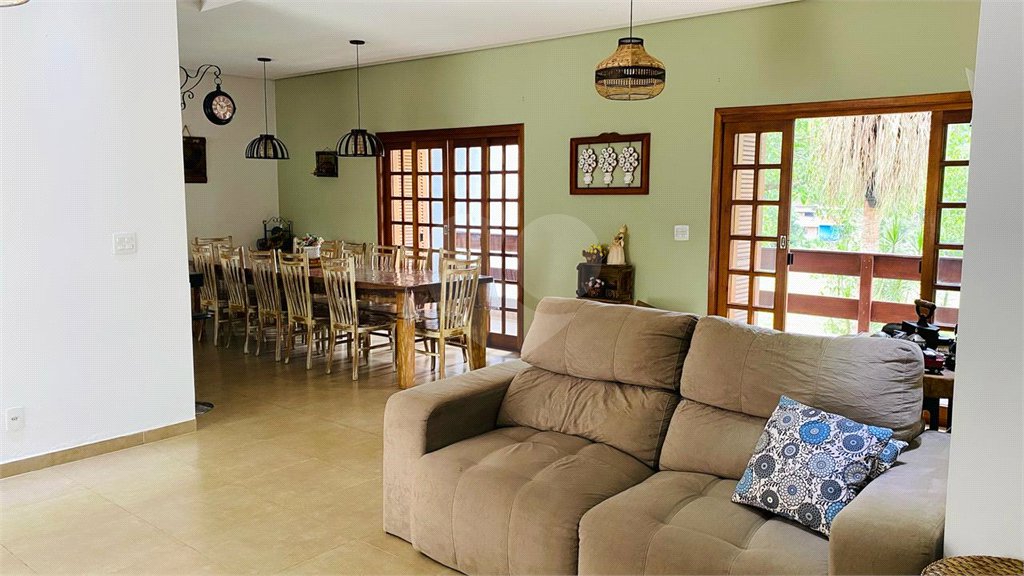 Casa à venda com 3 suítes em Dos Finco, São Bernardo do Campo, SP